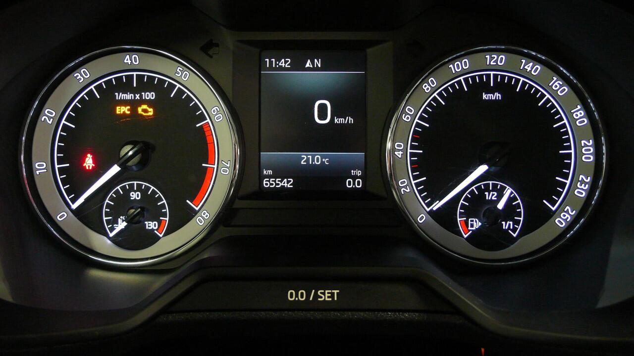 Skoda OCTAVIA Combi 1.0 TSI Greentech Business Edition | Navi |