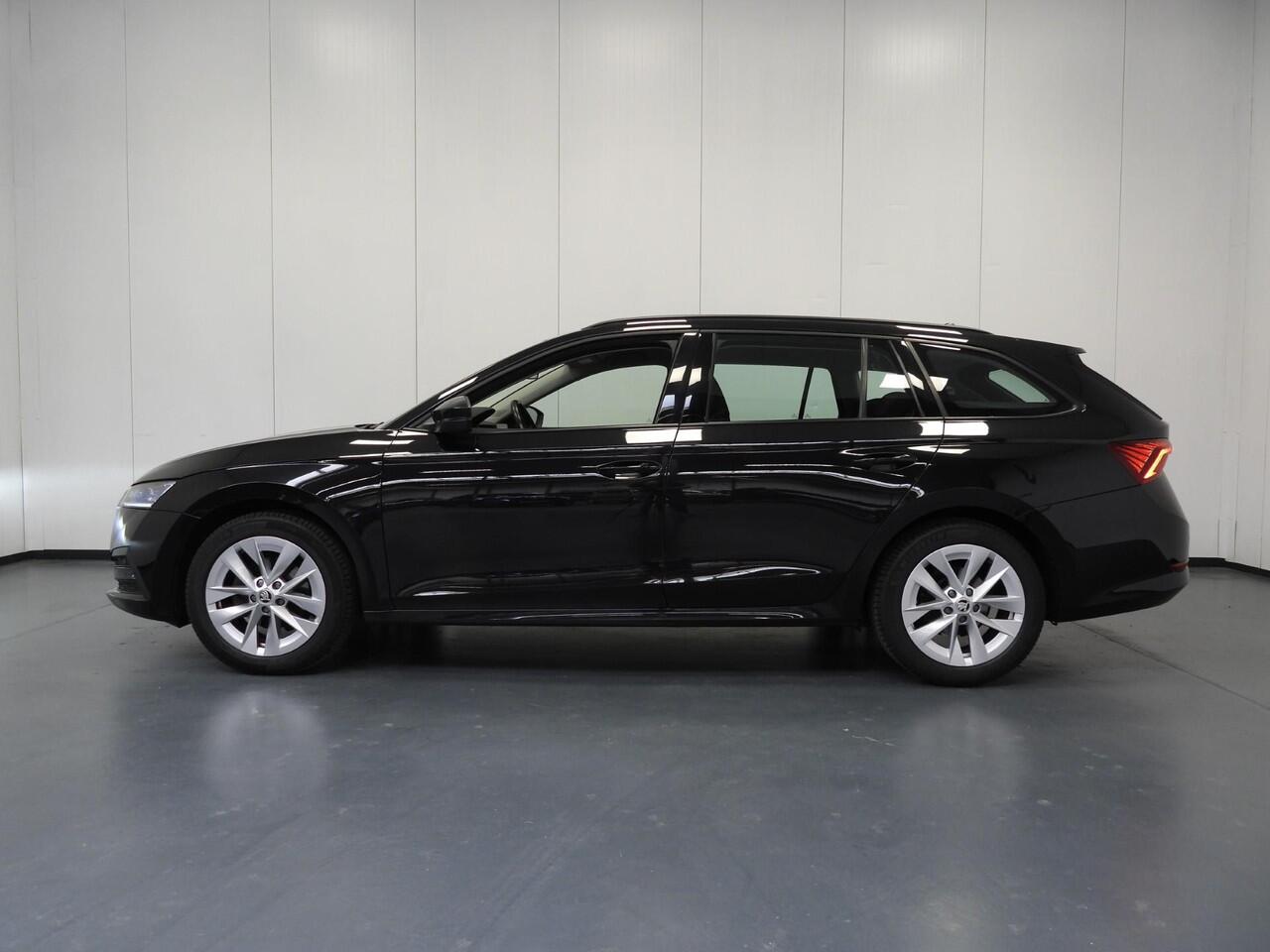 Skoda OCTAVIA Combi 1.0 e-TSI Aut. Business Edition NAVI/ADAPT.CRUISE/TREKHAAK/LED/17"LMV!