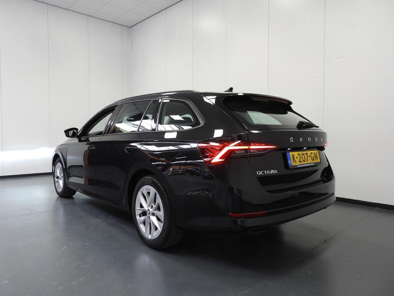 Skoda OCTAVIA Combi 1.0 e-TSI Aut. Business Edition NAVI/ADAPT.CRUISE/TREKHAAK/LED/17"LMV!