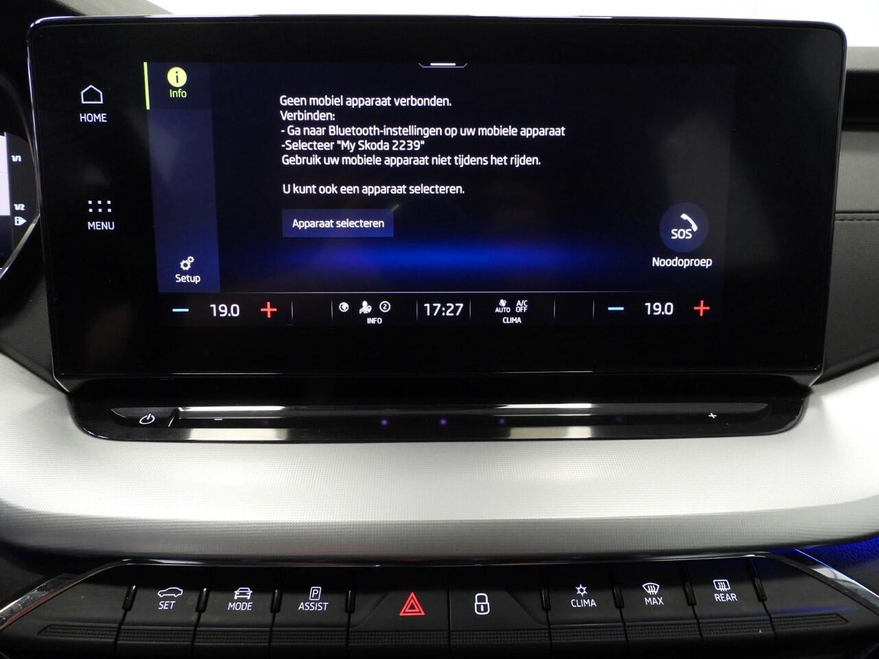 Skoda OCTAVIA Combi 1.0 e-TSI Aut. Business Edition NAVI/ADAPT.CRUISE/TREKHAAK/LED/17"LMV!