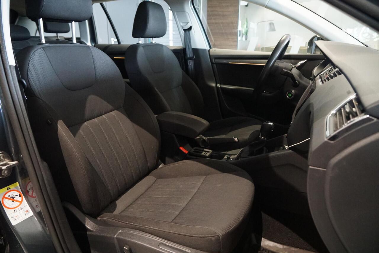 Skoda OCTAVIA Combi 1.5 TSI Greentech Business Edition Plus AUT. + VIRTUAL COCKPIT / TREKHAAK /