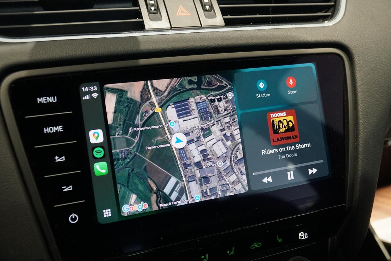 Skoda OCTAVIA Combi 1.5 TSI Greentech Business Edition Plus AUT. + VIRTUAL COCKPIT / TREKHAAK /