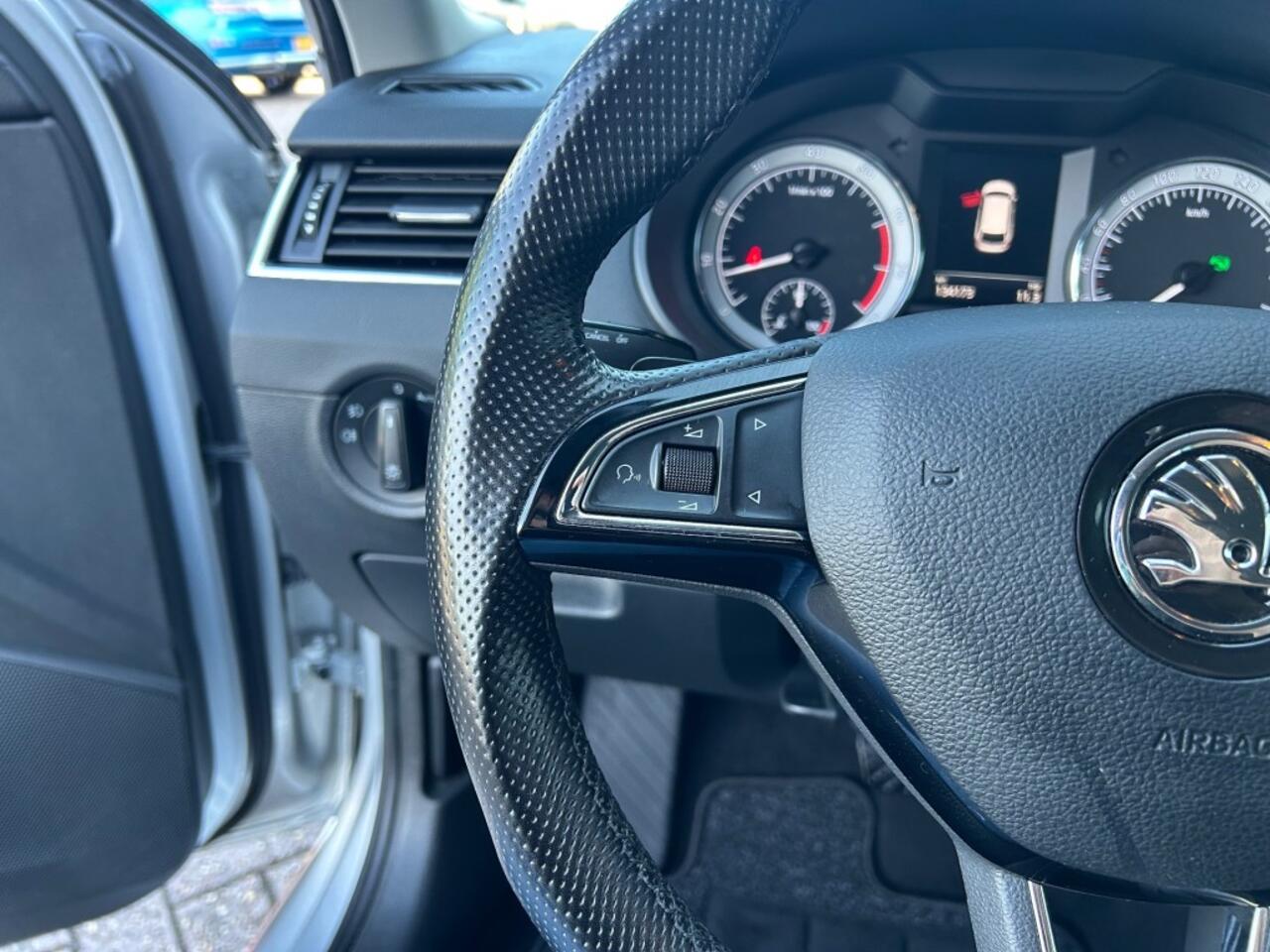 Skoda OCTAVIA 1.5 TSI Greentech Business Edition