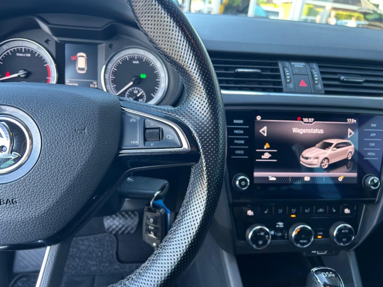 Skoda OCTAVIA 1.5 TSI Greentech Business Edition