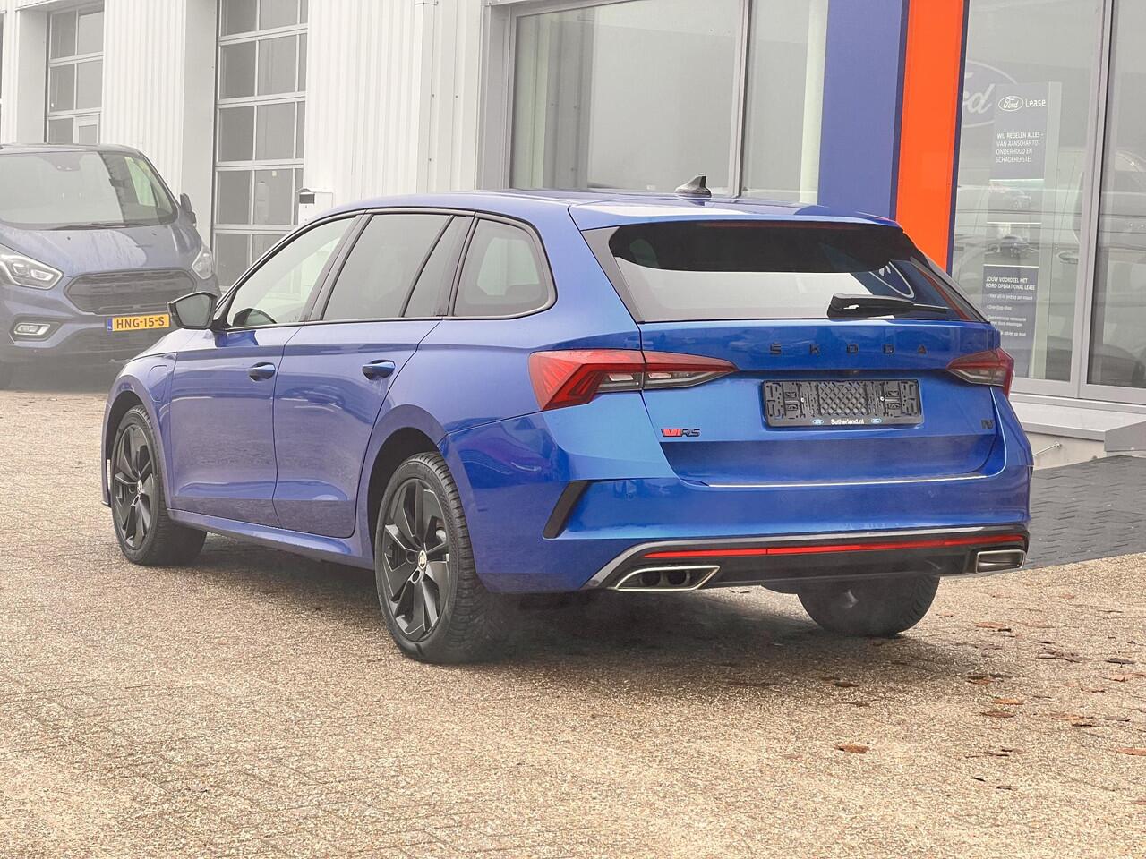 Skoda OCTAVIA Combi 1.4 TSI RS iV PHEV Business ZUID | 245pk | Stoelverwarming | Achteruitrijcamera