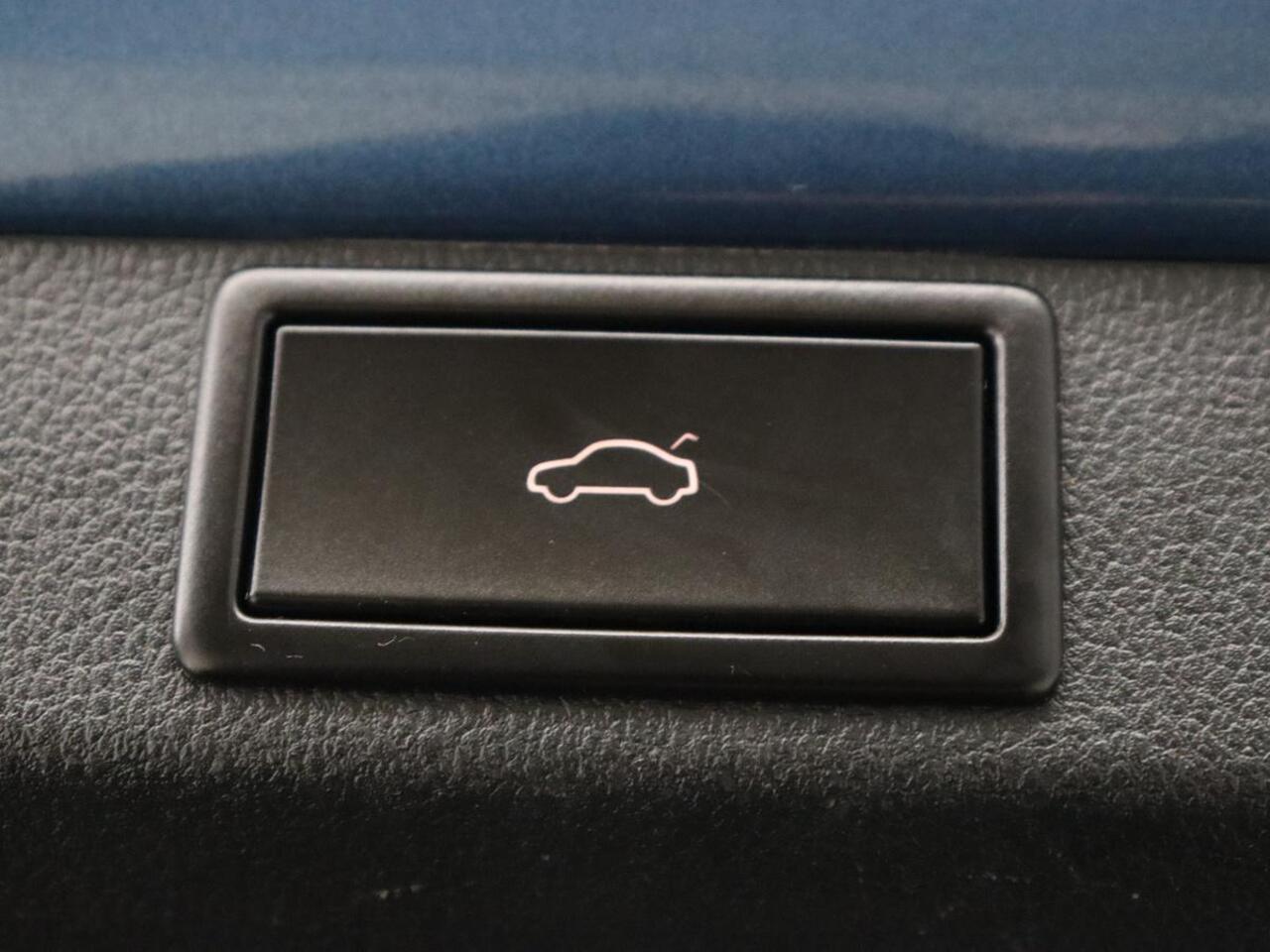 Skoda OCTAVIA 1.5 TSI First Edition | Head-Up | Stoelverwarming | Adaptive cruise | Leder/Alcantara | Side Assist | Matrix LED | Keyless | Virtual Cockpit | Carplay | Navigatie | Park Assist