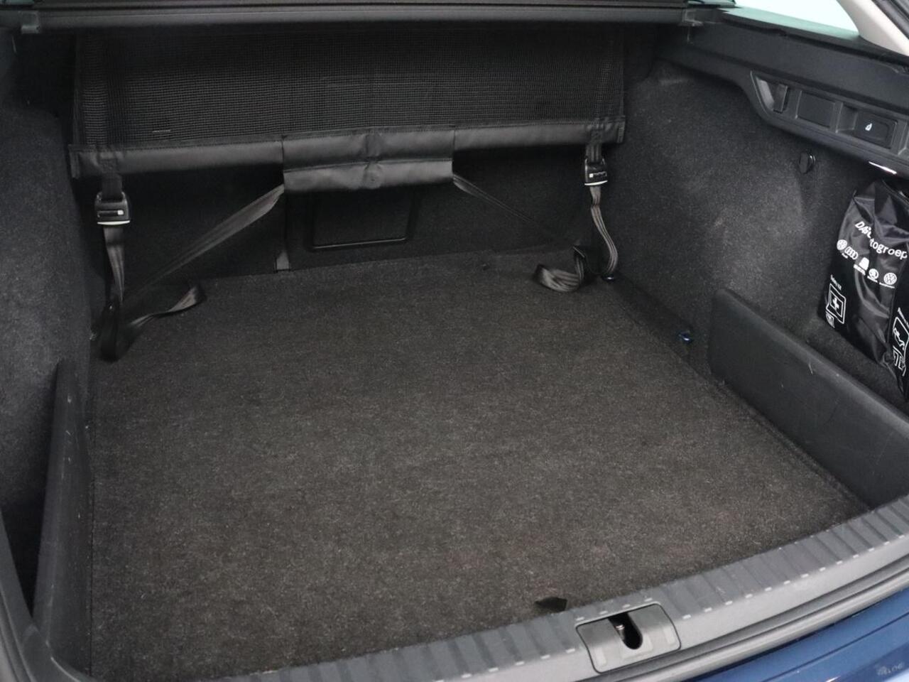 Skoda OCTAVIA 1.5 TSI First Edition | Head-Up | Stoelverwarming | Adaptive cruise | Leder/Alcantara | Side Assist | Matrix LED | Keyless | Virtual Cockpit | Carplay | Navigatie | Park Assist