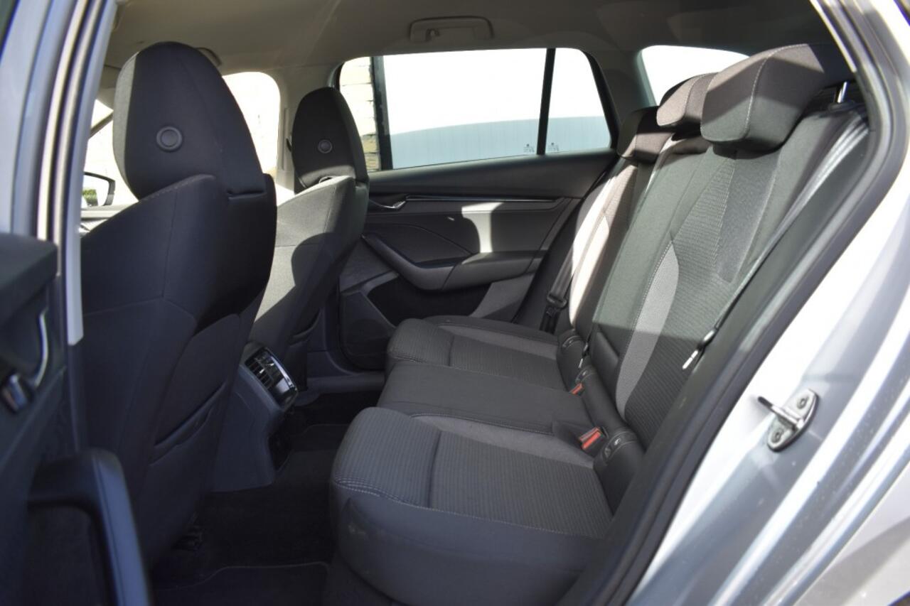 Skoda OCTAVIA 1.5 TSI Business Ed, Navi, Camera, Lane