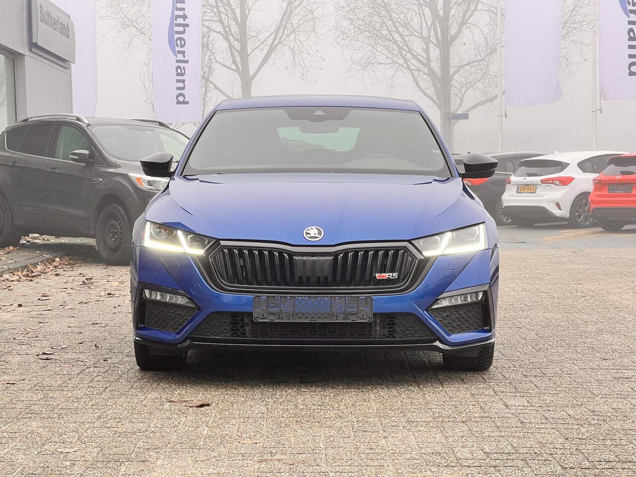Skoda OCTAVIA Combi 1.4 TSI RS iV PHEV Business | 245pk | Stoel- & Stuurverwarming | Achteruitrijcamera