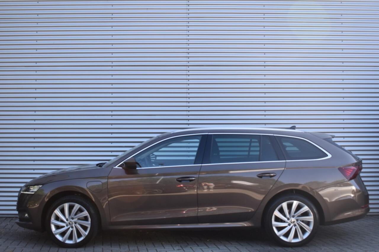 Skoda OCTAVIA COMBI 1.4 TSI IV PHEV / ADAP. CRUISE / LED PAKKET / P.CAM / VIRTUAL