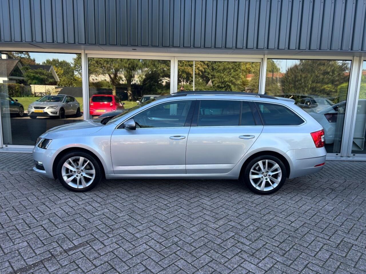 Skoda OCTAVIA 1.5 TSI Greentech Business Edition
