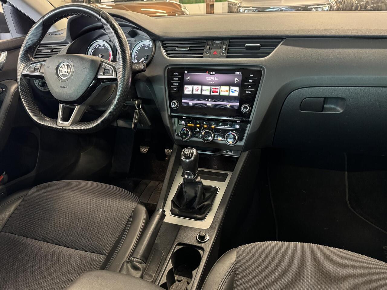 Skoda OCTAVIA 1.0 TSI Greentech Business Edition | Navi | Cruise | PDC | Clima + Stoelverw. | Carplay ( Vestiging - Nieuwegein )