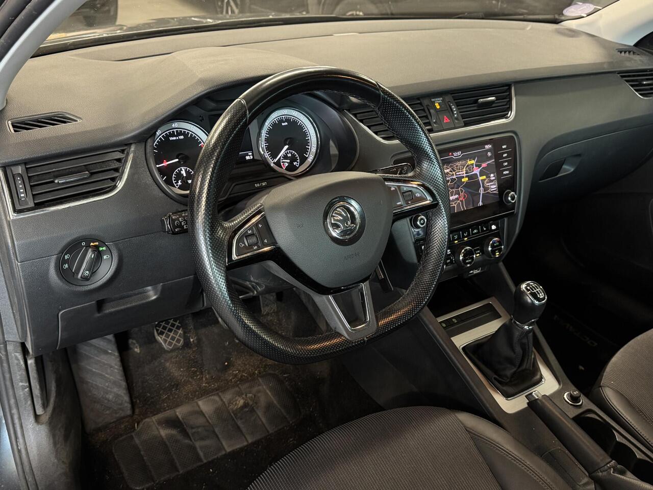 Skoda OCTAVIA 1.0 TSI Greentech Business Edition | Navi | Cruise | PDC | Clima + Stoelverw. | Carplay ( Vestiging - Nieuwegein )