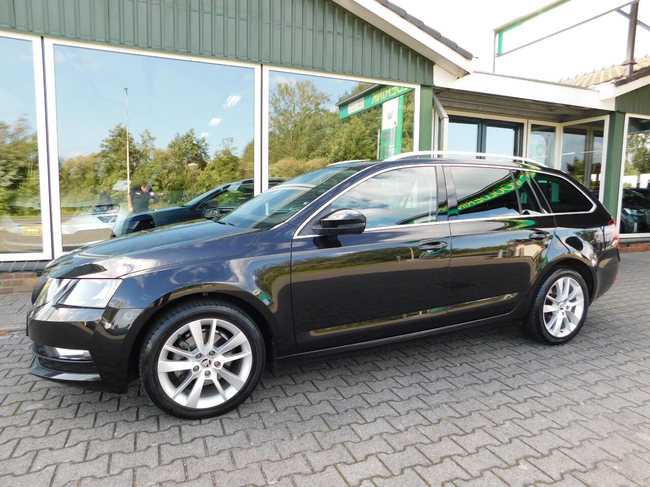 Skoda OCTAVIA 1.0TSI 116PK DSG CLEVER!! All-in Prijs!