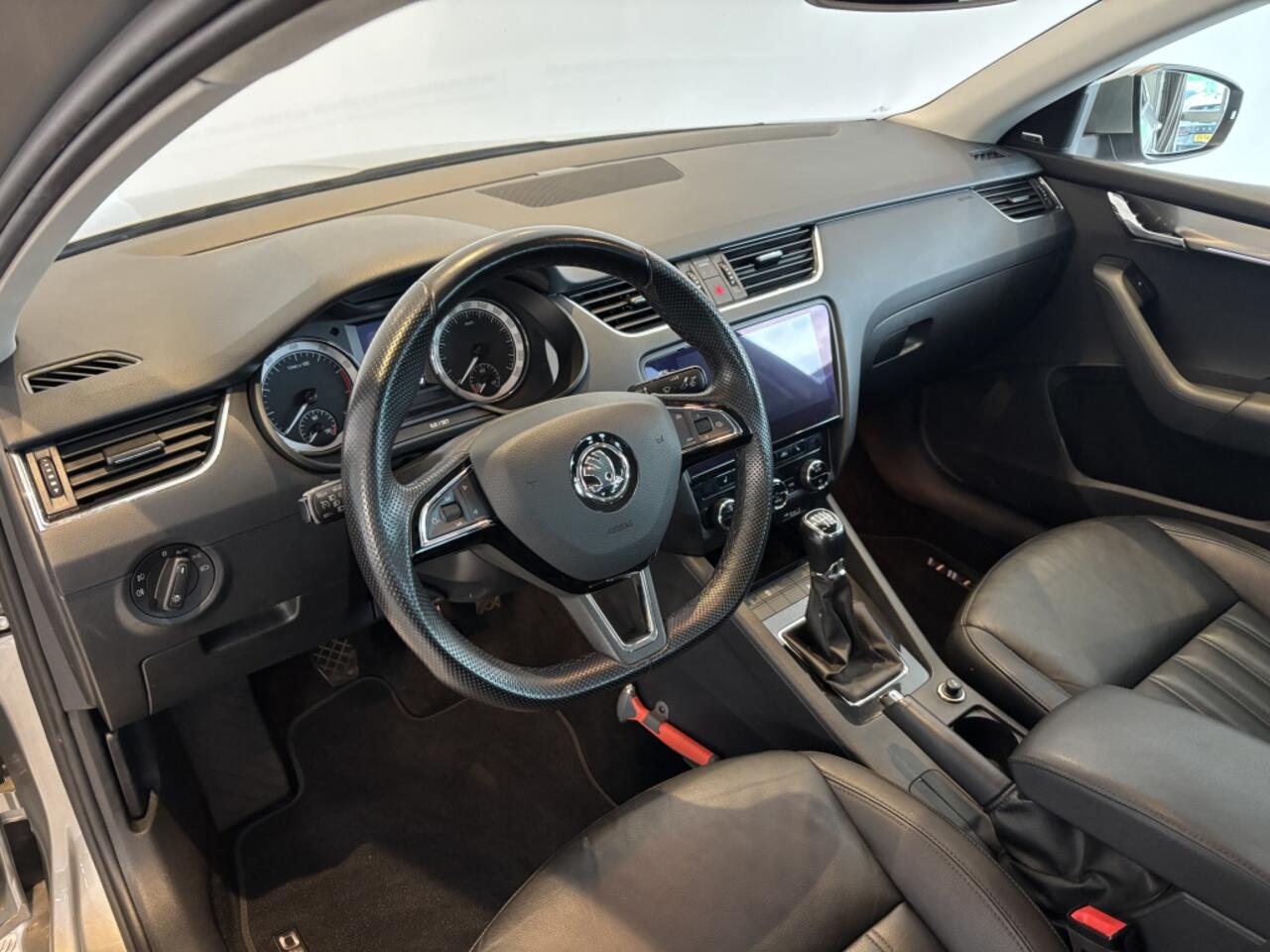 Skoda OCTAVIA 1.0 TSi Grt. Style Business, Lederen bekleding, Trekhaak