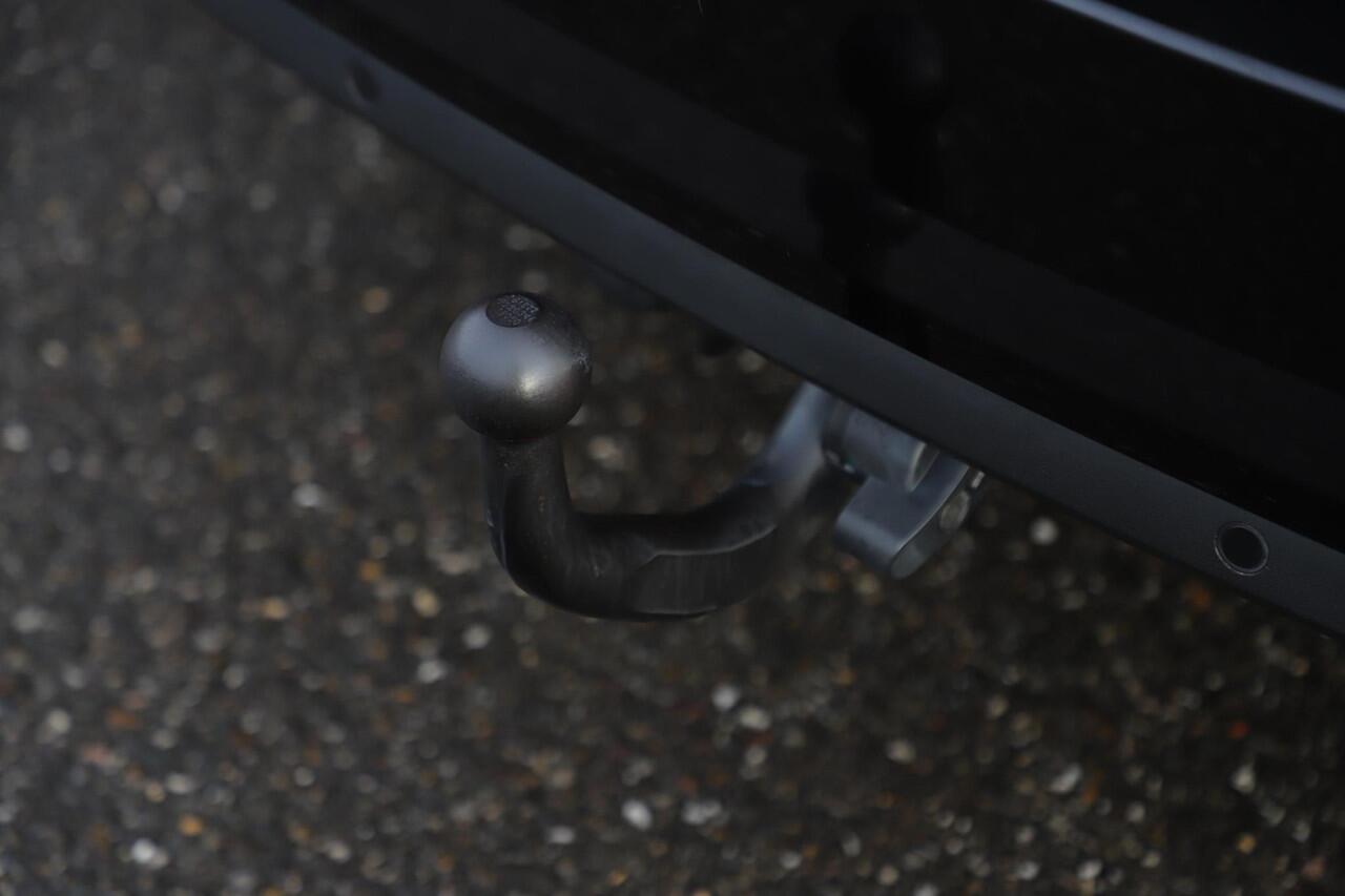 Skoda OCTAVIA Combi 1.0 TSI Greentech Business Edition NAP Trekhaak LMV Navigatie Carplay Android Climate Cruise Control LED Parkeersensor