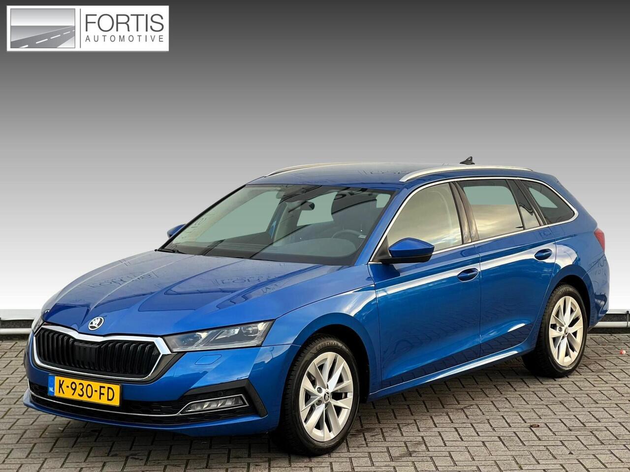 Skoda OCTAVIA Combi 1.5 TSI First Edition NL AUTO | STOELVERW | SFEEVRLICHTING |