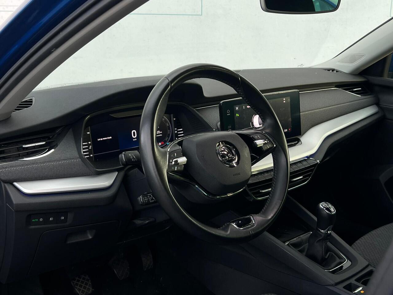 Skoda OCTAVIA Combi 1.5 TSI First Edition NL AUTO | STOELVERW | SFEEVRLICHTING |