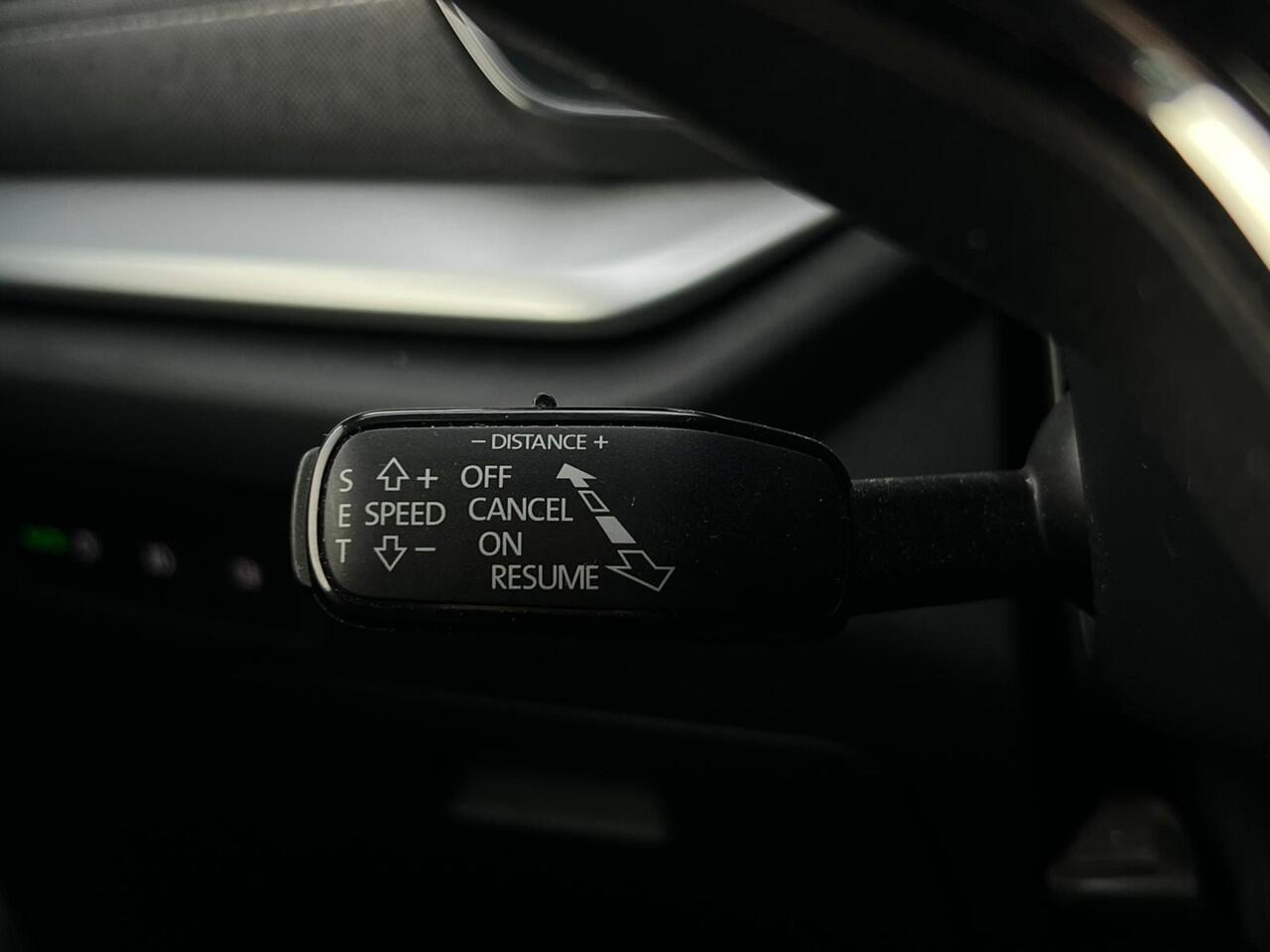 Skoda OCTAVIA Combi 1.5 TSI First Edition NL AUTO | STOELVERW | SFEEVRLICHTING |