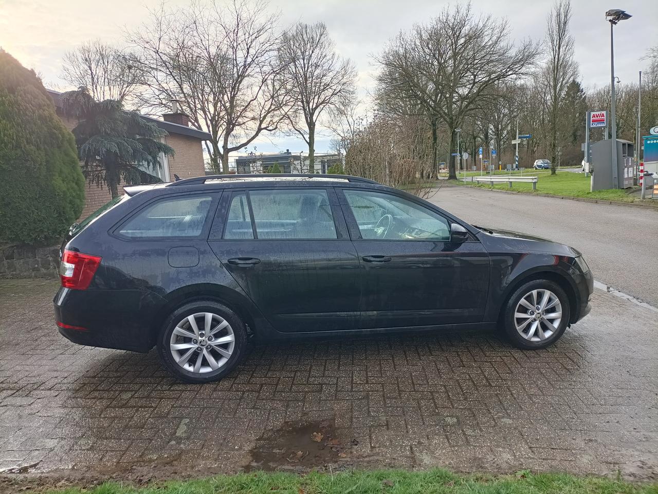 Skoda OCTAVIA COMBI 1.0i Tour Climate, Cruise, Navi via App.