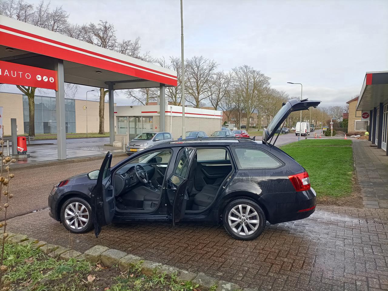 Skoda OCTAVIA COMBI 1.0i Tour Climate, Cruise, Navi via App.