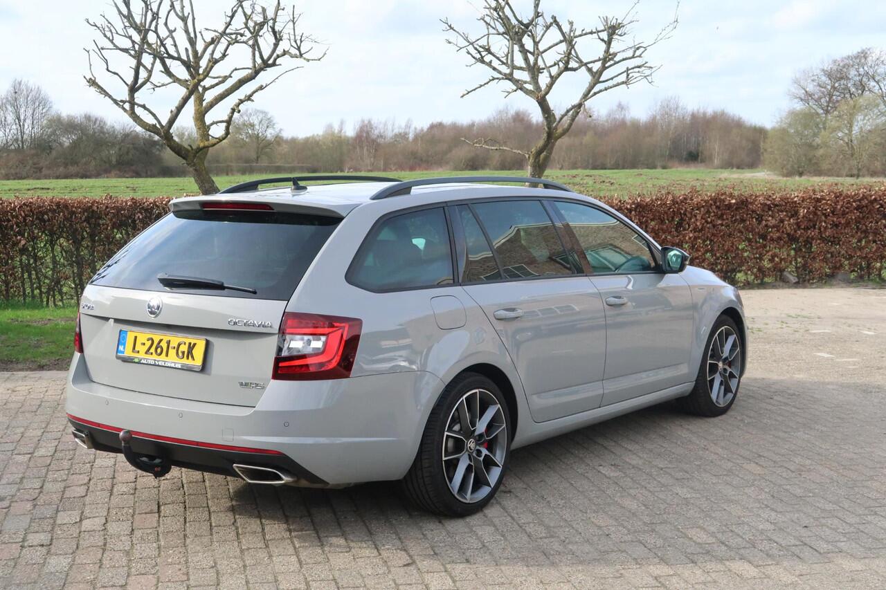 Skoda OCTAVIA Combi 2.0 TSI RS 245 Business VRS PANO-DAK/TREKHAAK/CAMERA/STOELVER/