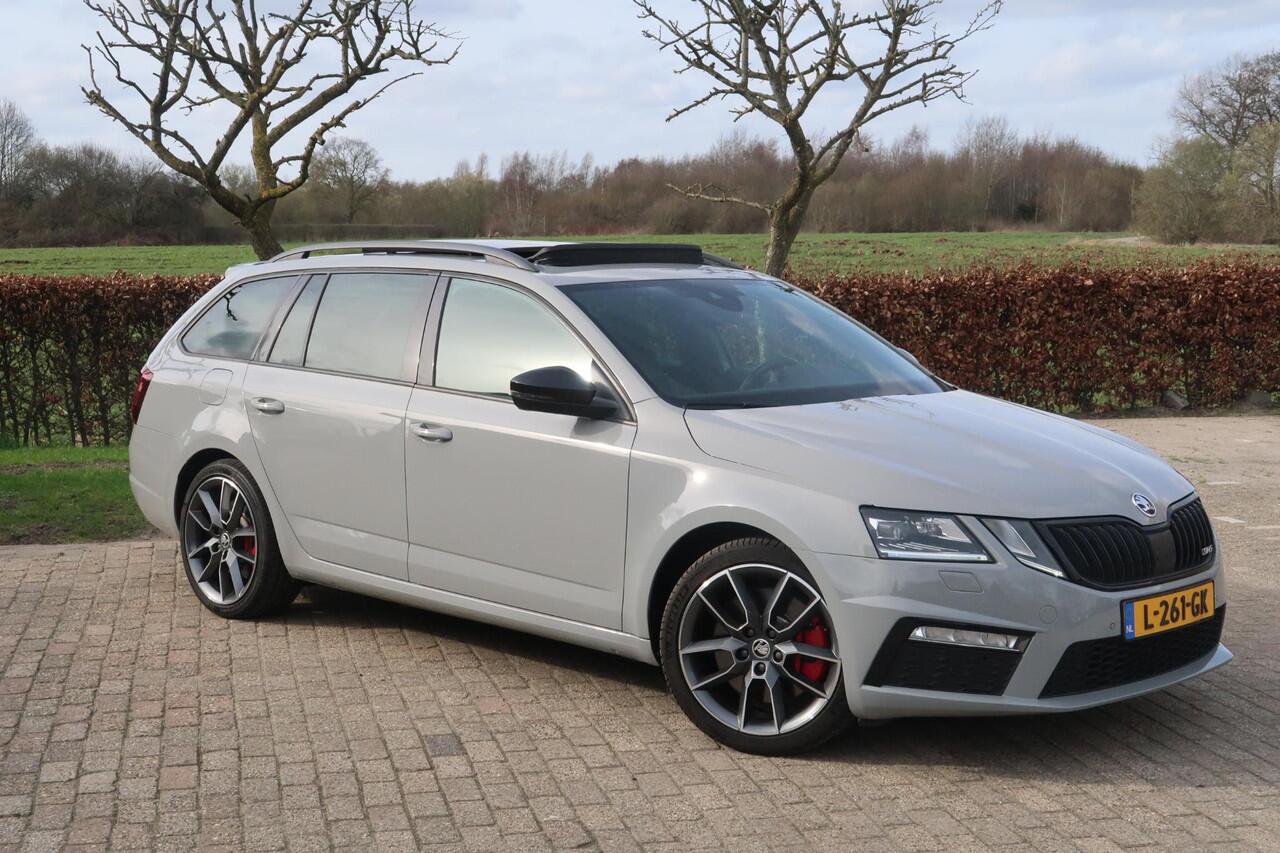 Skoda OCTAVIA Combi 2.0 TSI RS 245 Business VRS PANO-DAK/TREKHAAK/CAMERA/STOELVER/