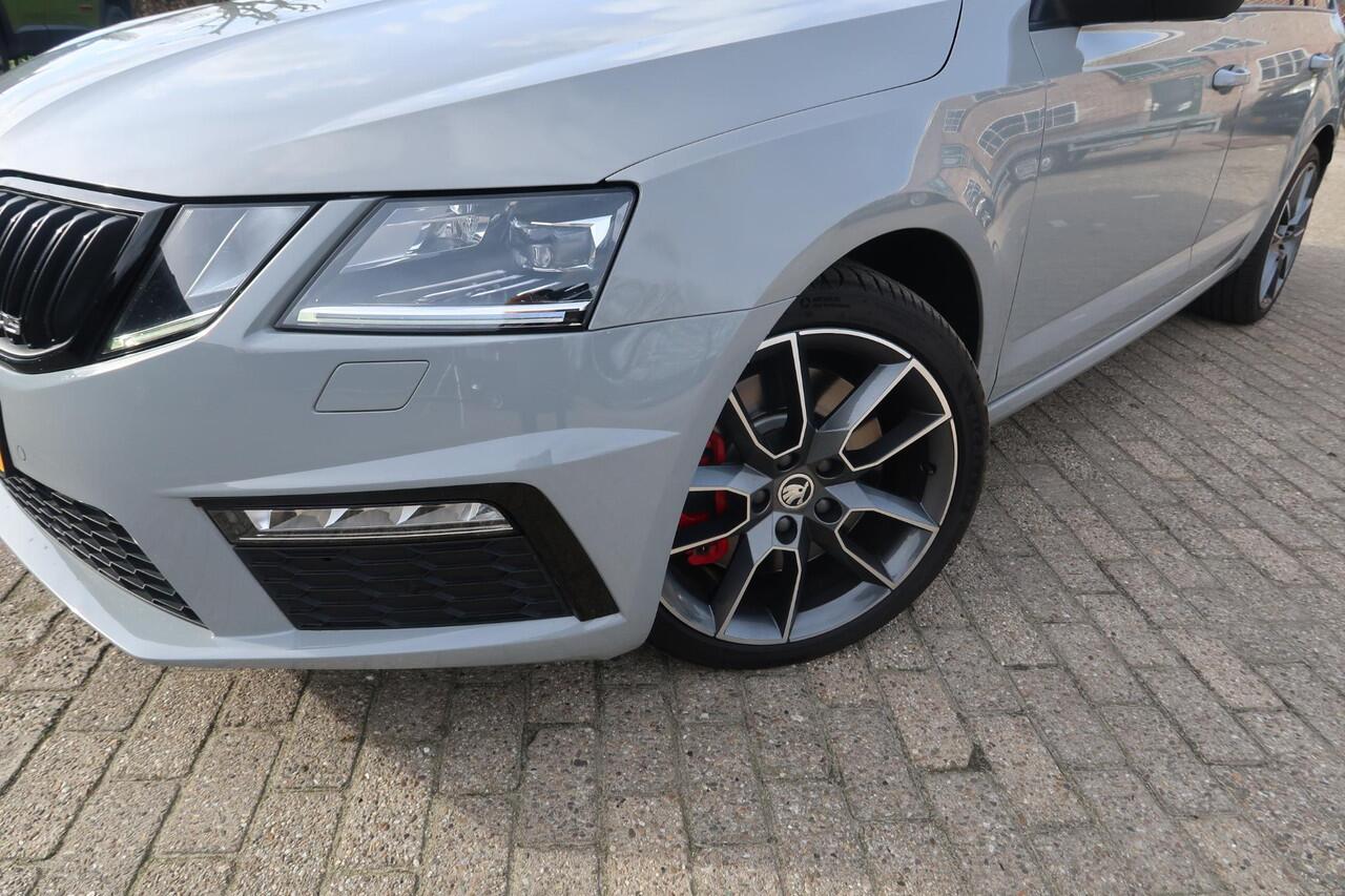 Skoda OCTAVIA Combi 2.0 TSI RS 245 Business VRS PANO-DAK/TREKHAAK/CAMERA/STOELVER/