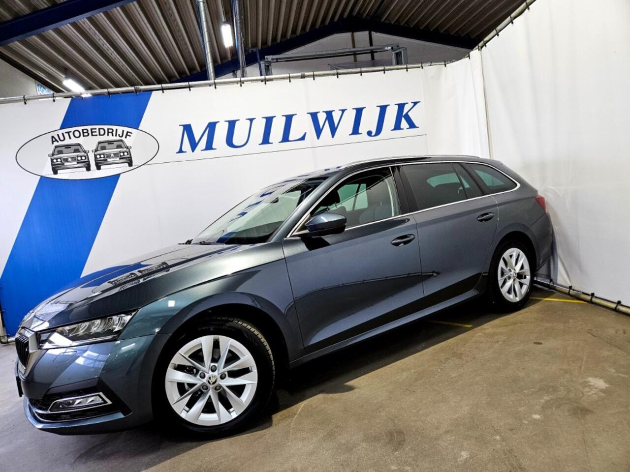 Skoda OCTAVIA Combi 1.0 TSI Business Edition Plus / Camera / Navi / NL Auto