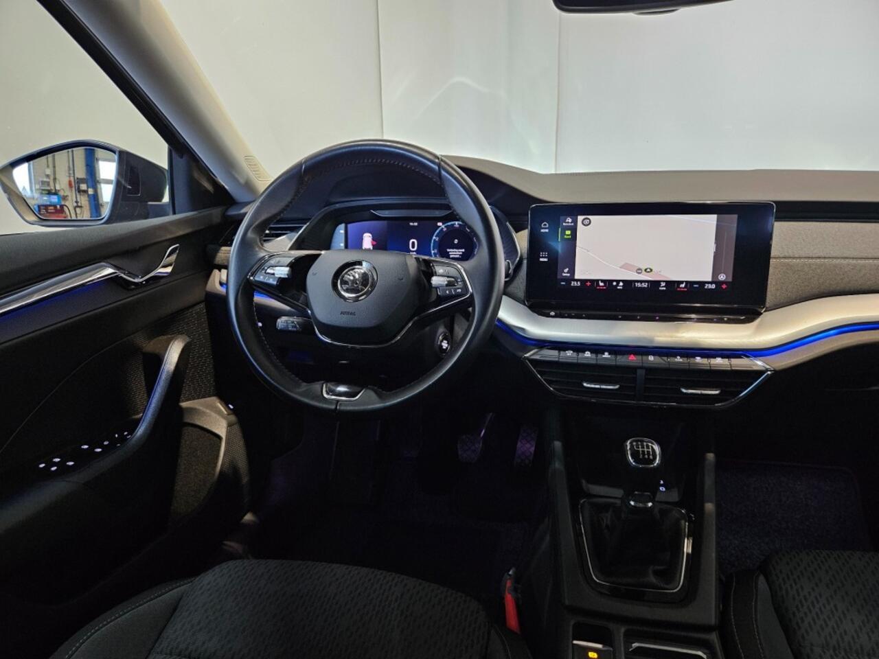 Skoda OCTAVIA Combi 1.0 TSI Business Edition Plus / Camera / Navi / NL Auto