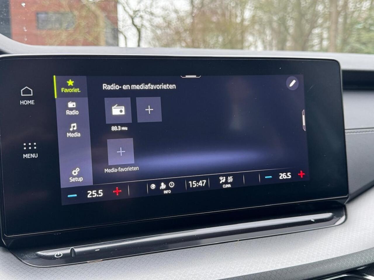 Skoda OCTAVIA Combi 1.0 TSI 110pk Bns Ed ecc,navi,lmv,pdc,trekhaak