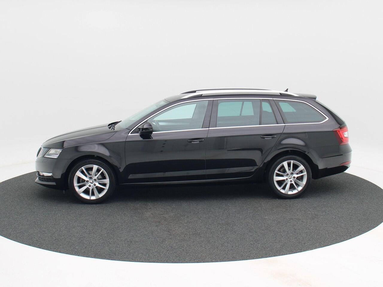 Skoda OCTAVIA Combi 1.0 TSi 115 Pk Business Edition Plus | Camera | Stoel verwarming | Full LED | Navigatie | Cruise Control | Climatronic | 17 Inch | 142.689 Km !!