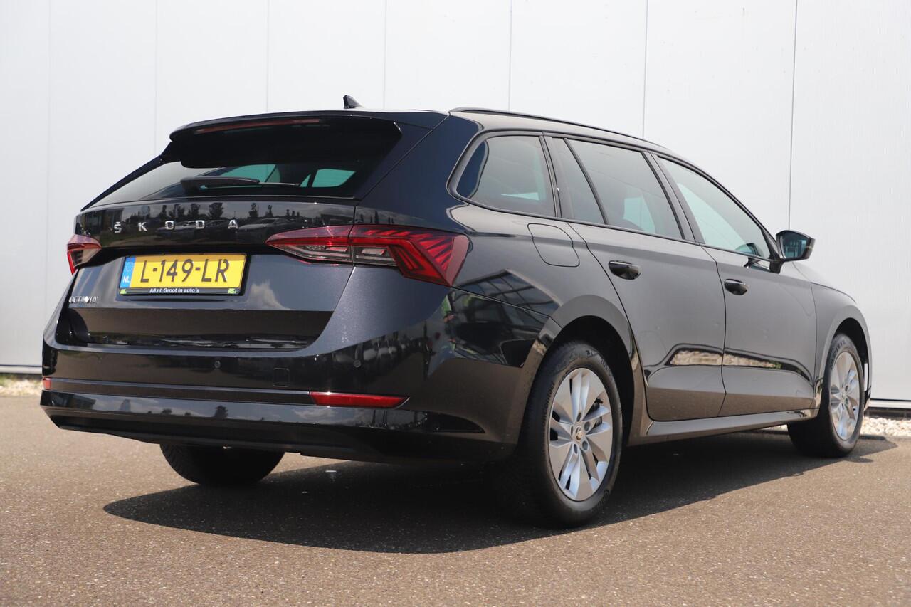 Skoda OCTAVIA Combi 1.0 TSI Business Edition Virtual Navigatie Carplay Android Clima Cruise Sfeerverlichting LED Lane Assist 16 inch LMV