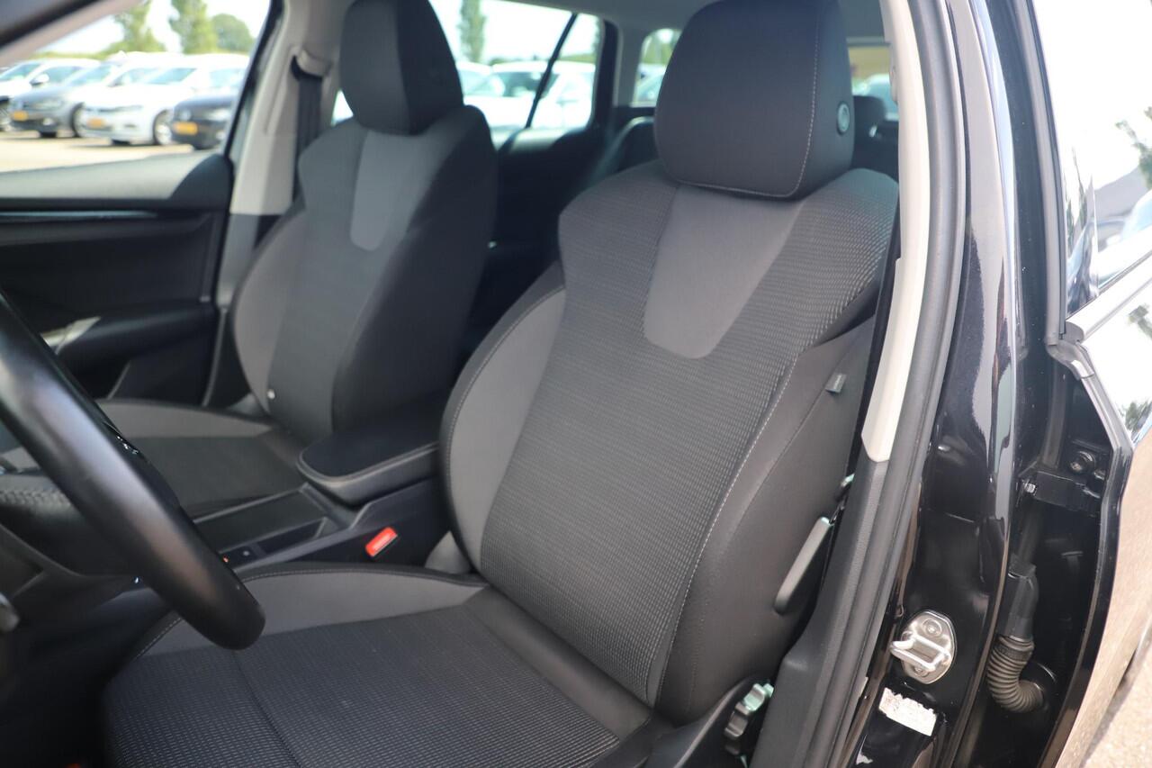 Skoda OCTAVIA Combi 1.0 TSI Business Edition Virtual Navigatie Carplay Android Clima Cruise Sfeerverlichting LED Lane Assist 16 inch LMV