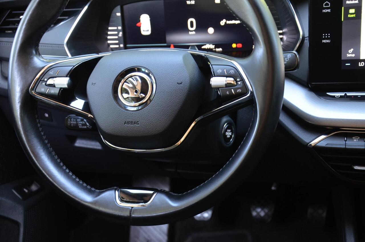 Skoda OCTAVIA Combi 1.0 TSI Business Edition Led/Navi/Pdc/Ecc/Stoelverwarming/Virtueel dashboard/Privacy-Glass/Cr-Controle/17-Inch Lmv/Apple Carplay/Android Auto/Trekhaak-Wegklapbaar