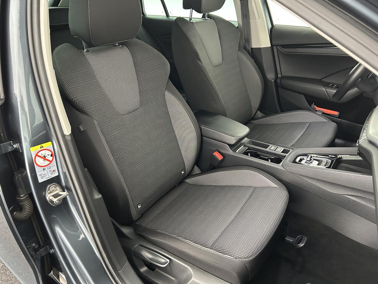 Skoda OCTAVIA Combi 1.4 TSI 204pk iV PHEV Business Edition Camera Stoelverwarming Virtual Cockpit Navigatie