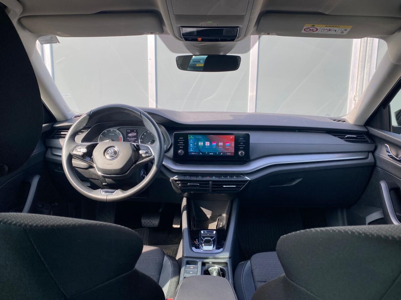 Skoda OCTAVIA Combi 1.5 e-TSI 150pk DSG Business Edition | Camera | 18"Lmv