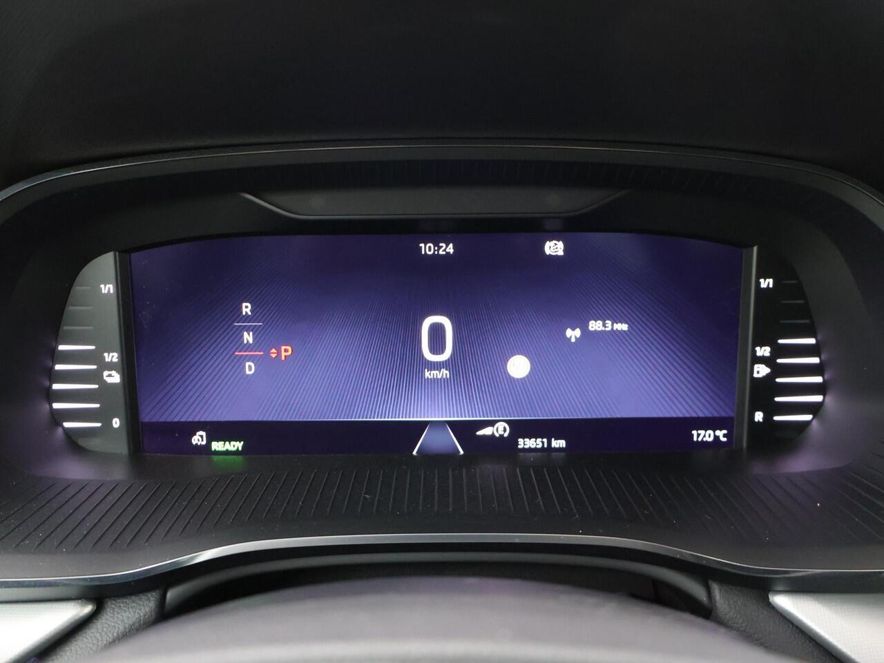 Skoda OCTAVIA 1.4 TSI iV PHEV Business Edition | 204 PK | SoH 94 % | Adaptive Cruisecontrol | Achteruitrij camera | Stoelverwarming