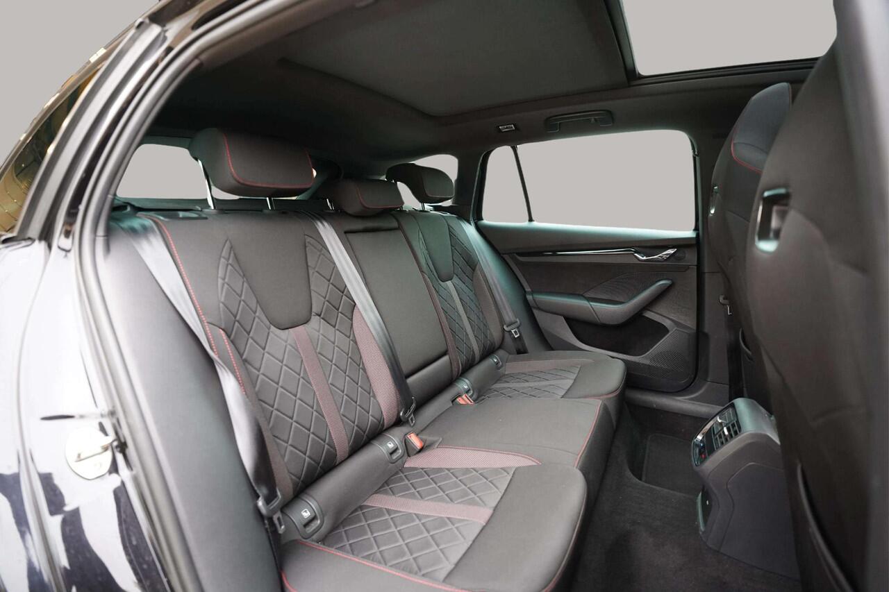 Skoda OCTAVIA Combi 2.0 TSI RS 245 Business | DSG| Pano | Trekhaak