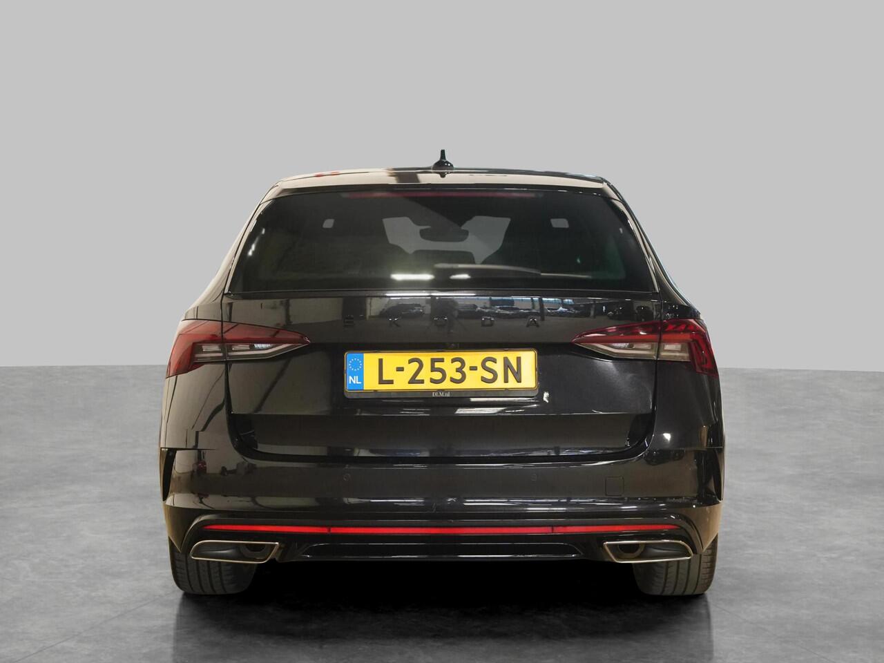 Skoda OCTAVIA Combi 2.0 TSI RS 245 Business | DSG| Pano | Trekhaak