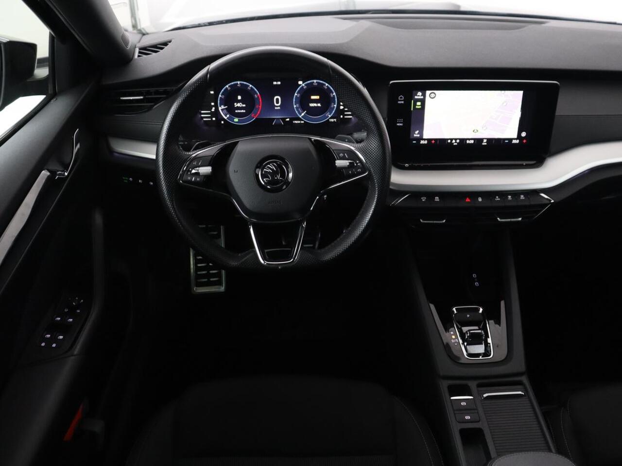 Skoda OCTAVIA 1.0 e-TSI Sport | Carplay | Sfeerverlichting | Sportstoelen | Navigatie | Parkeerhulp | Climate control | Cruise control