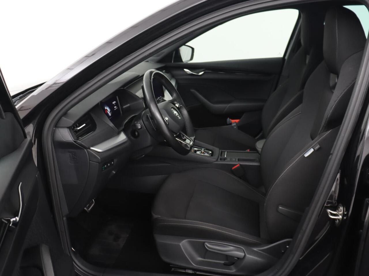 Skoda OCTAVIA 1.0 e-TSI Sport | Carplay | Sfeerverlichting | Sportstoelen | Navigatie | Parkeerhulp | Climate control | Cruise control