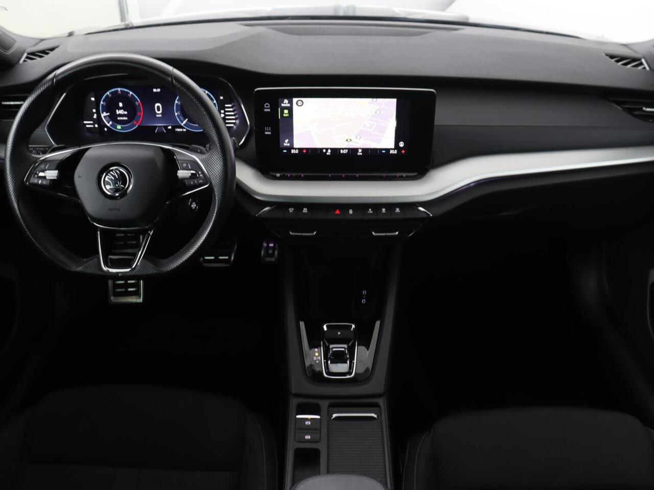 Skoda OCTAVIA 1.0 e-TSI Sport | Carplay | Sfeerverlichting | Sportstoelen | Navigatie | Parkeerhulp | Climate control | Cruise control