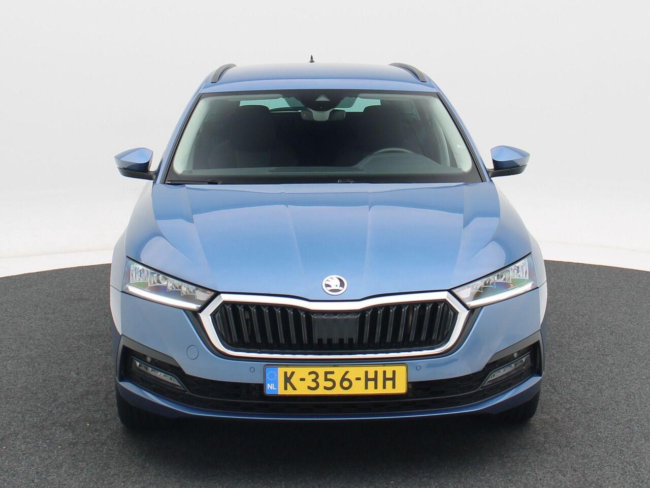 Skoda OCTAVIA Combi 1.4 TSi iV 204 Pk Automaat PHEV Business Edition | Camera | CarPlay | 18 Inch | Adaptive Cruise | Climate | 94.152 Km!!