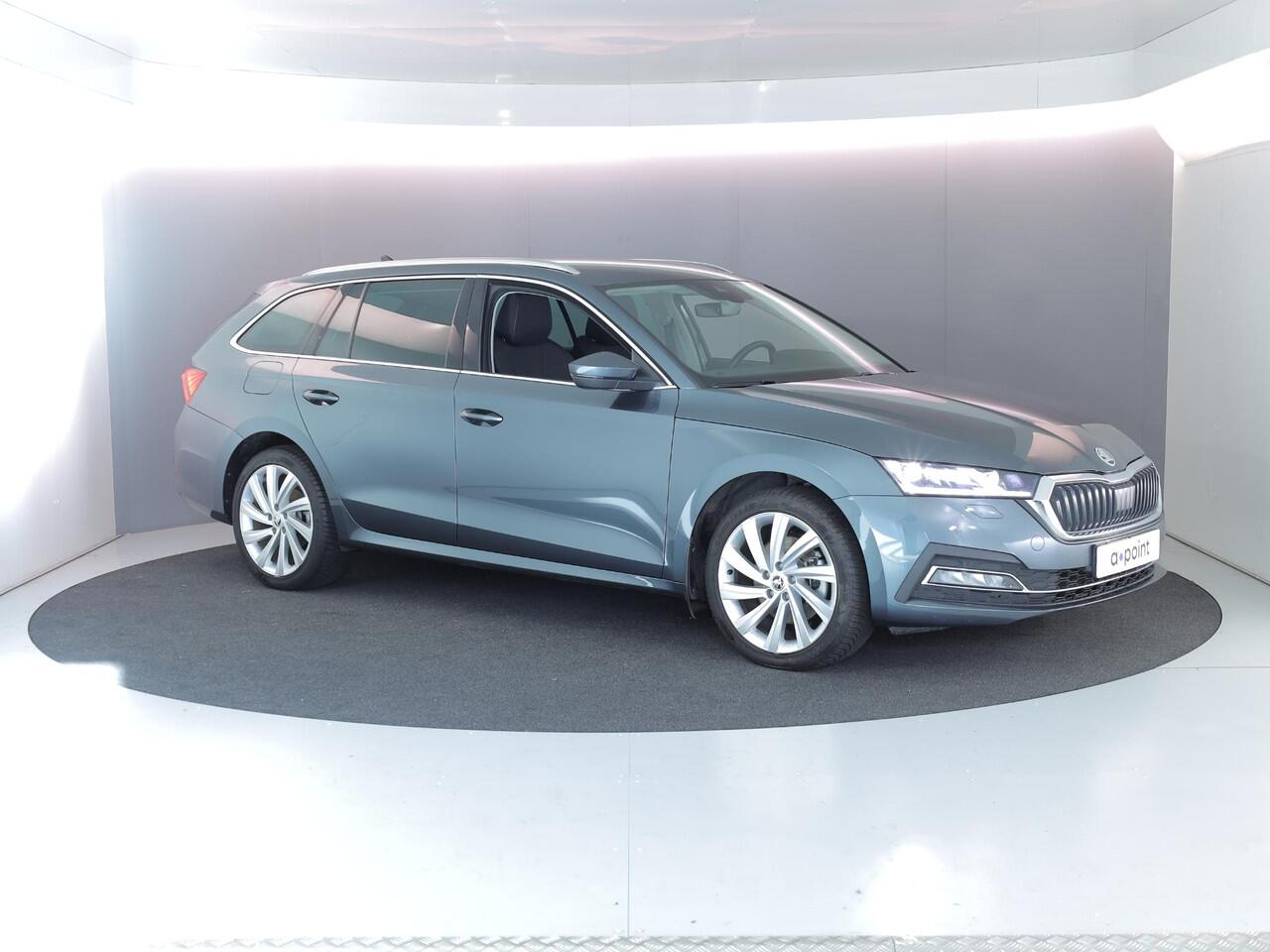 Skoda OCTAVIA Combi 1.4 TSI iV PHEV Business Edition Plus 204pk| Navi| trekhaak| 18'LM-velgen |verwarmde stln+voorruit| SOH 94%