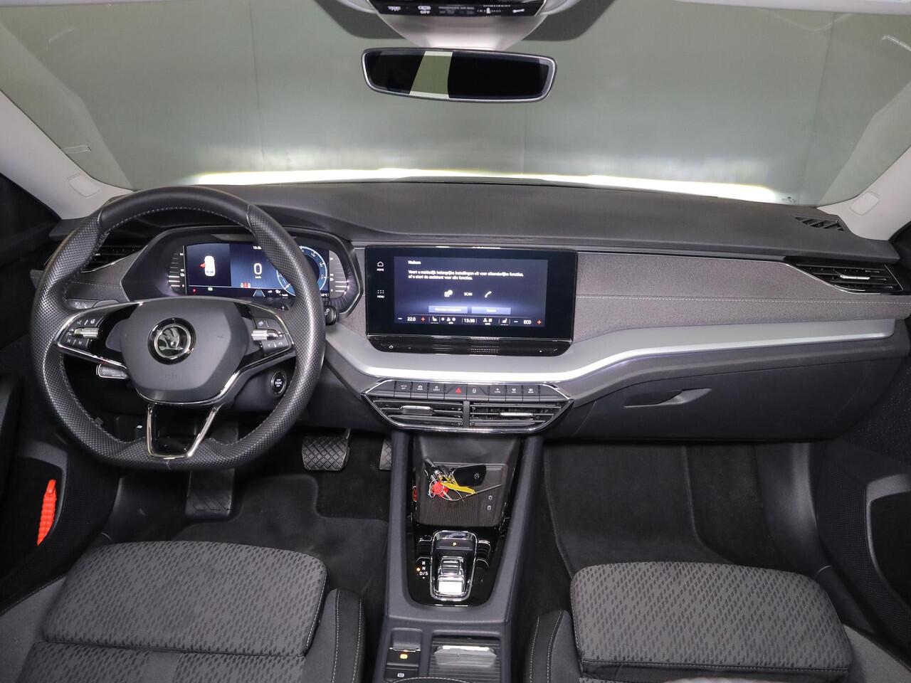 Skoda OCTAVIA Combi 1.4 TSI iV PHEV Business Edition Plus 204pk| Navi| trekhaak| 18'LM-velgen |verwarmde stln+voorruit| SOH 94%