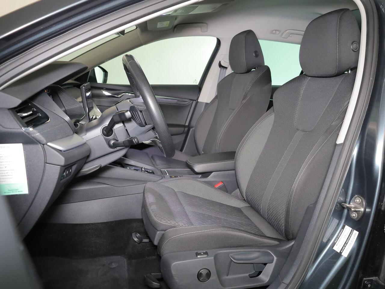 Skoda OCTAVIA Combi 1.4 TSI iV PHEV Business Edition Plus 204pk| Navi| trekhaak| 18'LM-velgen |verwarmde stln+voorruit| SOH 94%