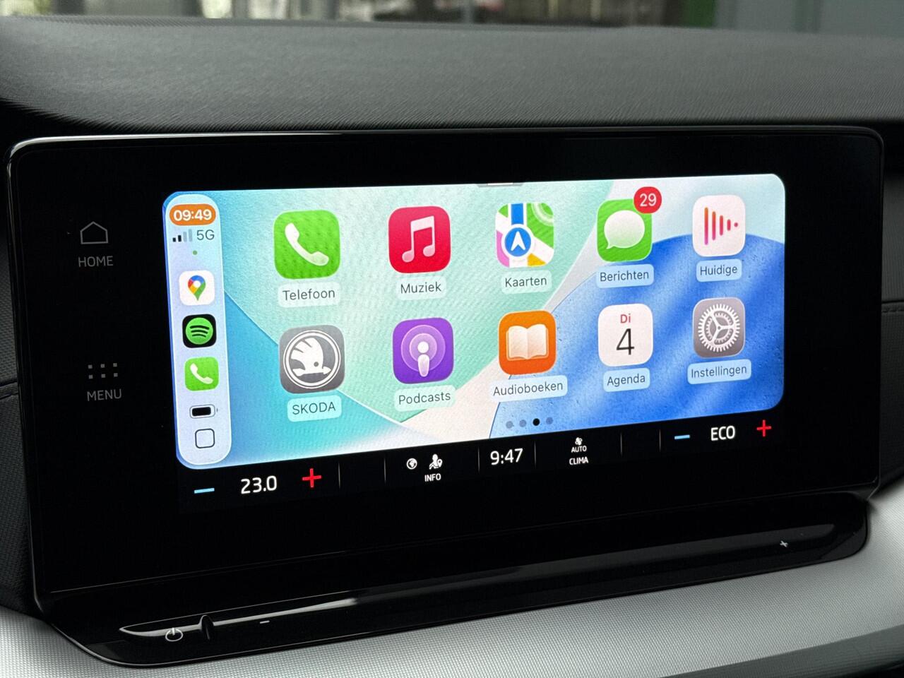 Skoda OCTAVIA Combi 1.4 TSI iV PHEV Business Edition / Dealer Onderhouden / Elektrische Achterklep / Apple Carplay&Android Auto / Achteruitrij Camera / Keyless /