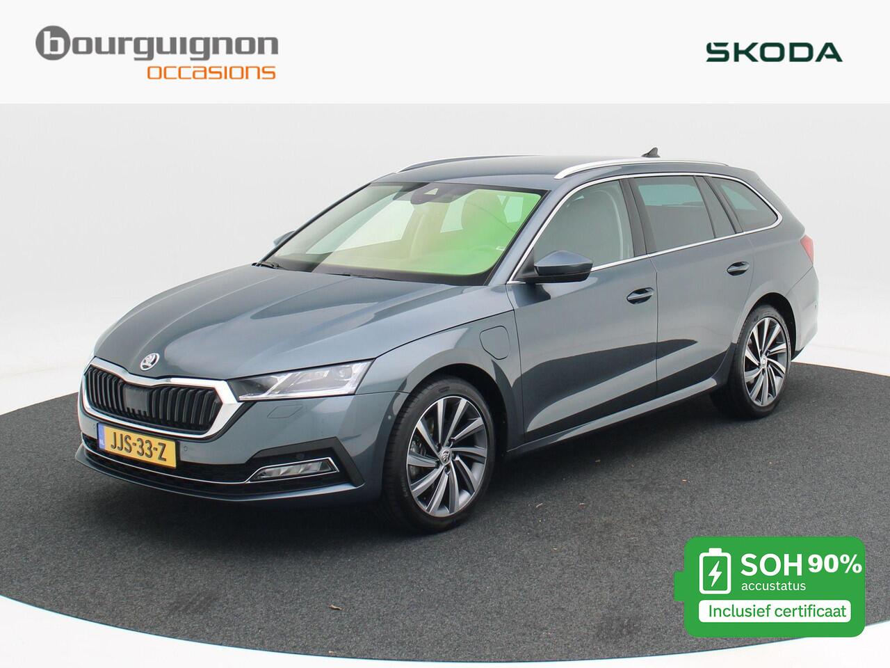 Skoda OCTAVIA Combi 1.4 TSi iV 204 Pk Automaat PHEV Business Edition+ | LED Matrix | Head-Up | Navi | Camera | Climate 3-Zone | Stoelverwarming | 18 Inch | 61.592 Km!!
