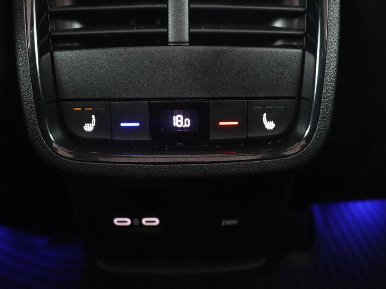 Skoda OCTAVIA 1.4 TSI RS iV PHEV Business | Panoramadak | Head-Up | Leder/Alcantara | Stoelverwarming | Memory | Camera | Carplay | Matrix LED | Achterbankverwarming | Adaptive cruise | Plug In